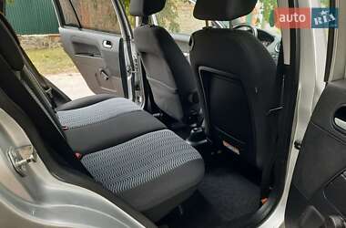 Хэтчбек Ford Fusion 2006 в 