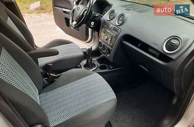 Хэтчбек Ford Fusion 2006 в 
