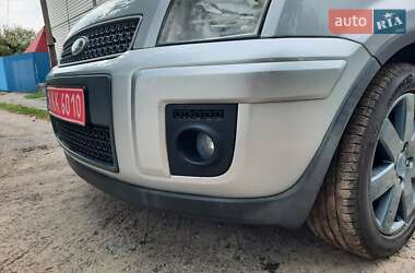 Хэтчбек Ford Fusion 2006 в 