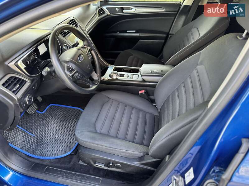 Седан Ford Fusion 2017 в Дніпрі