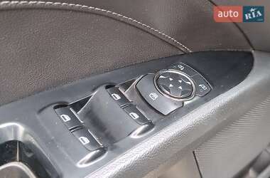 Седан Ford Fusion 2013 в 