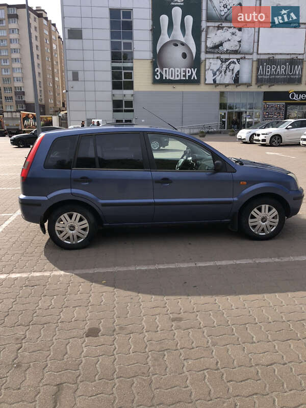 Хетчбек Ford Fusion 2005 в Сумах