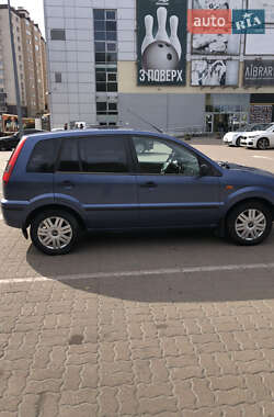 Хетчбек Ford Fusion 2005 в 