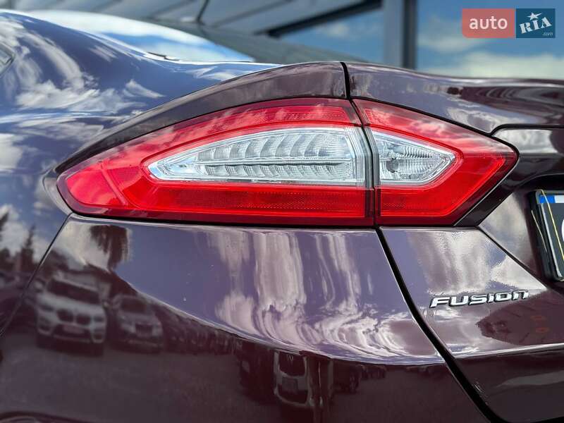 Седан Ford Fusion 2013 в Рівному