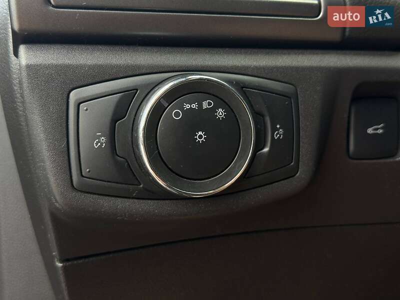 Седан Ford Fusion 2013 в Рівному