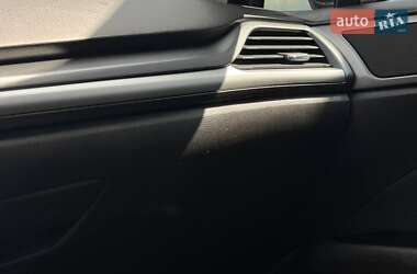 Седан Ford Fusion 2013 в 