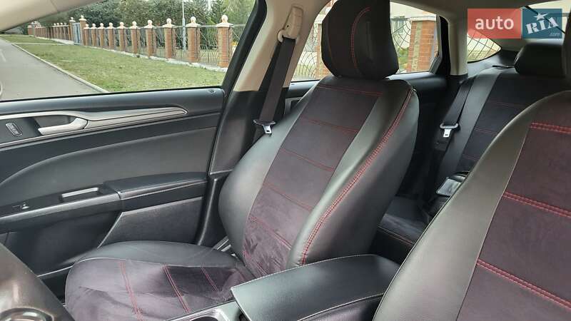 Седан Ford Fusion 2016 в Полтаві