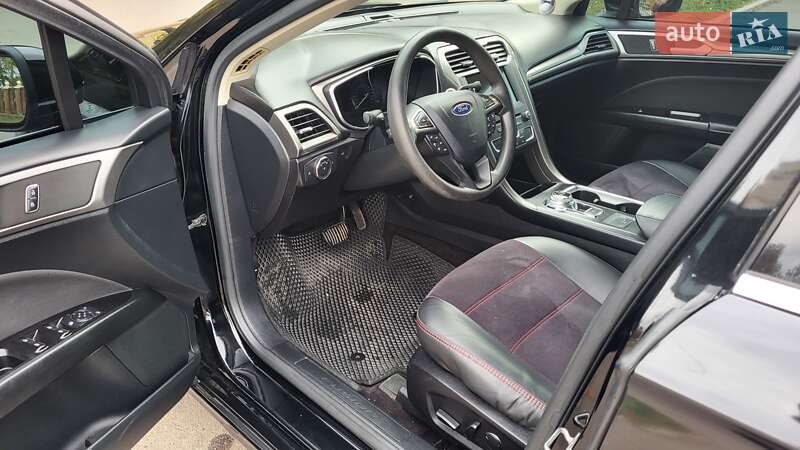 Седан Ford Fusion 2016 в Полтаві
