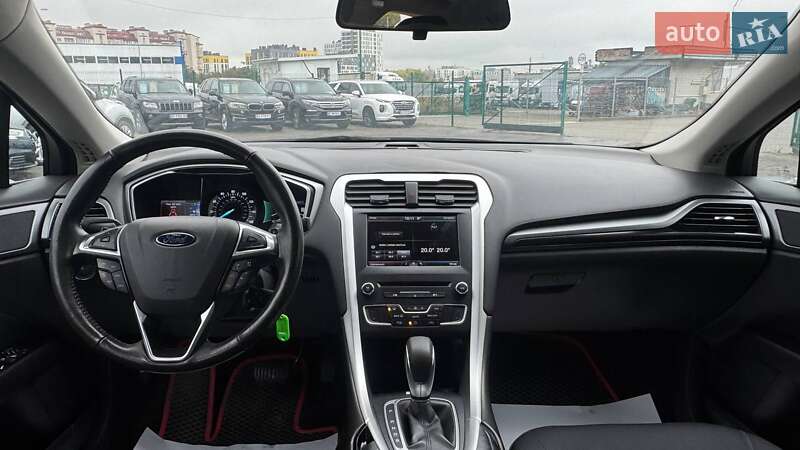 Седан Ford Fusion 2016 в Львові