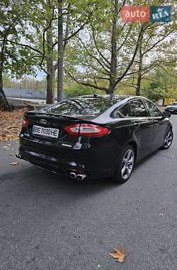Седан Ford Fusion 2013 в 