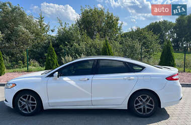 Седан Ford Fusion 2013 в 