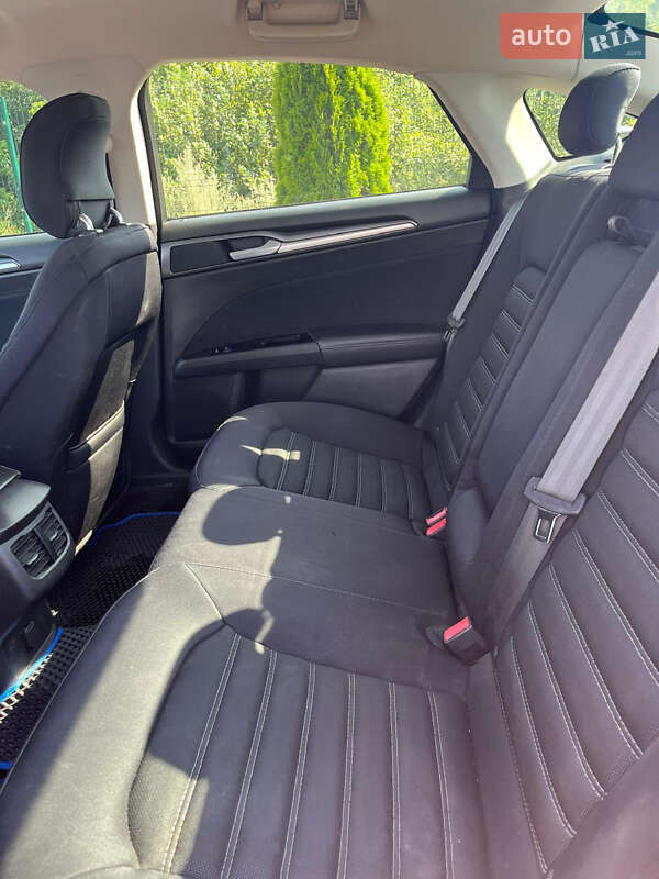 Седан Ford Fusion 2013 в Житомирі