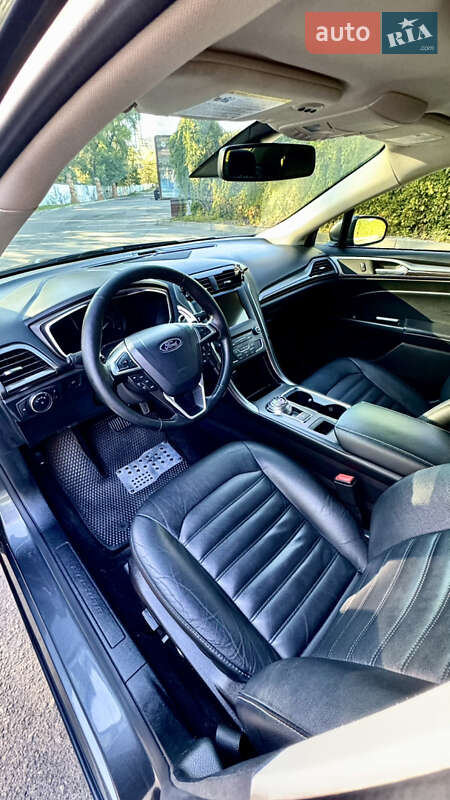 Седан Ford Fusion 2016 в Дніпрі