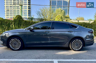 Седан Ford Fusion 2016 в 