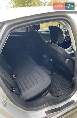 Седан Ford Fusion 2014 в 