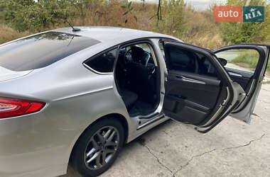 Седан Ford Fusion 2014 в 