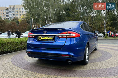 Седан Ford Fusion 2016 в 