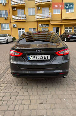 Седан Ford Fusion 2015 в 