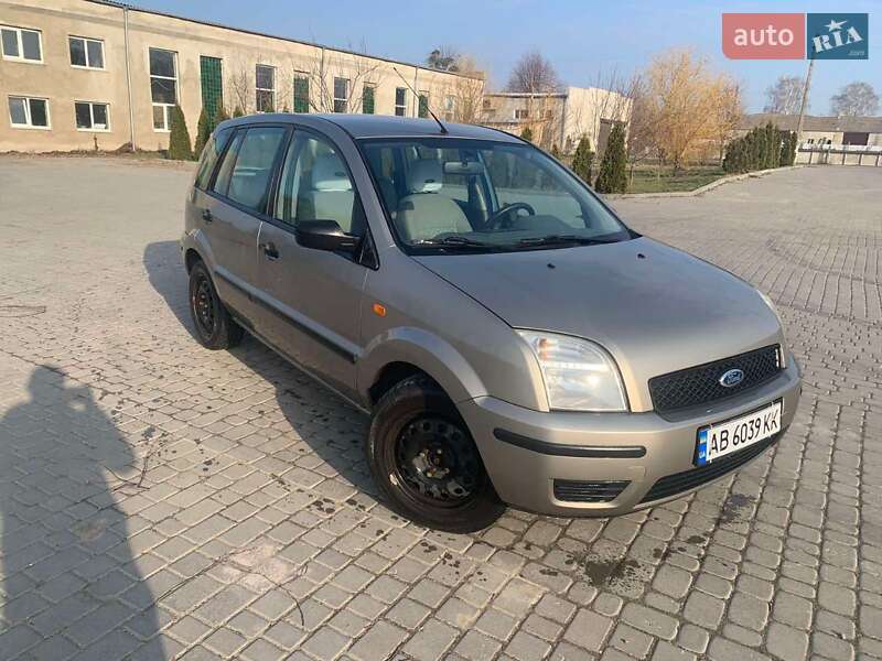 Хэтчбек Ford Fusion 2004 в Гайсине фото 4 Хэтчбек Ford Fusion 2004 в Гайсине