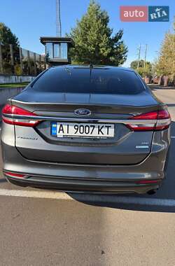 Седан Ford Fusion 2017 в 