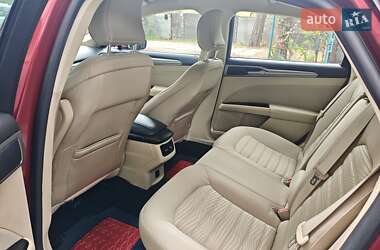 Седан Ford Fusion 2015 в 