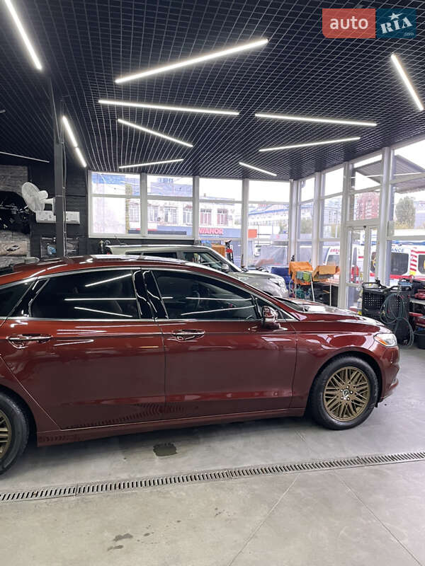 Седан Ford Fusion 2015 в Києві фото 6 Седан Ford Fusion 2015 в Києві