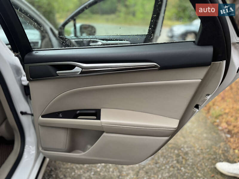 Седан Ford Fusion 2016 в Киеве