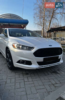 Седан Ford Fusion 2015 в Тернополі