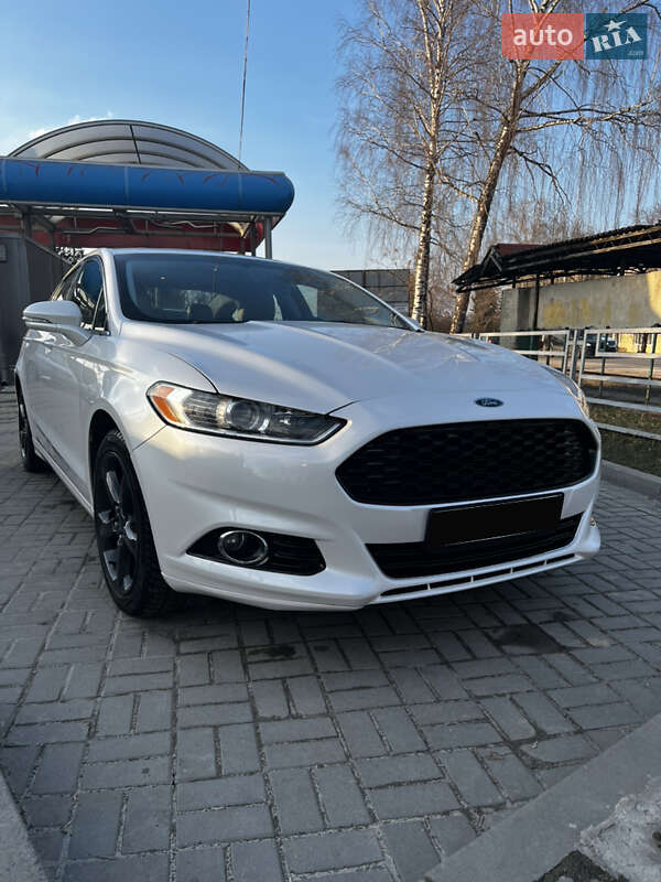 Ford Fusion 2015