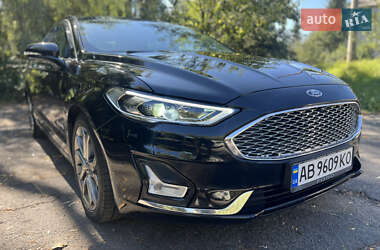 Седан Ford Fusion 2018 в 