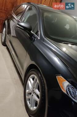 Седан Ford Fusion 2014 в 