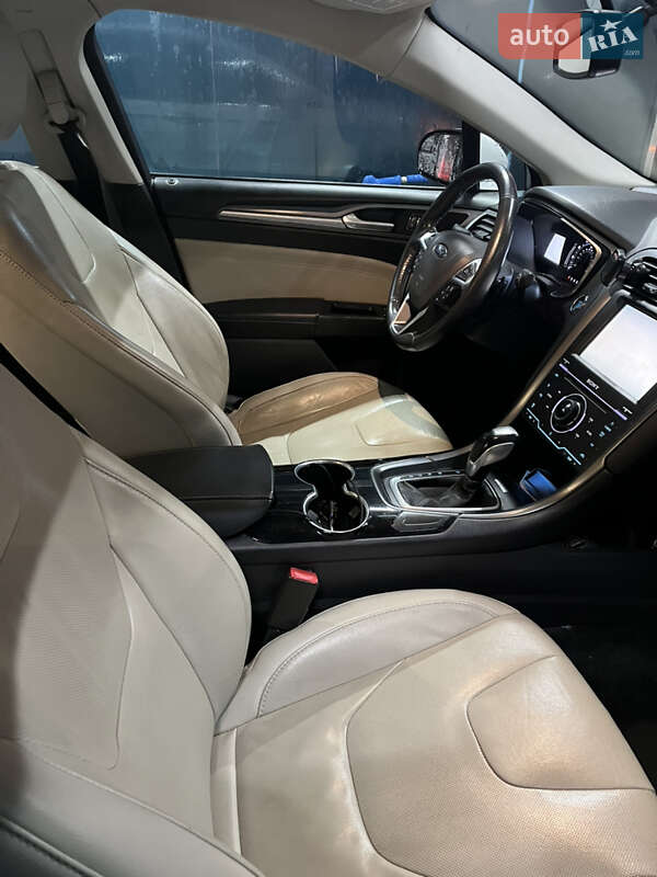 Седан Ford Fusion 2015 в Вінниці