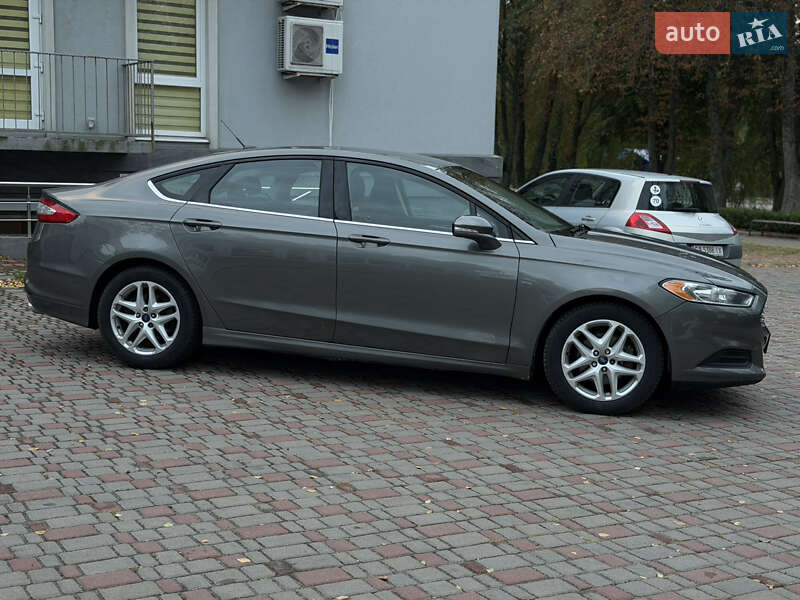 Седан Ford Fusion 2014 в Лубнах