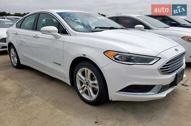 Седан Ford Fusion 2018 в 