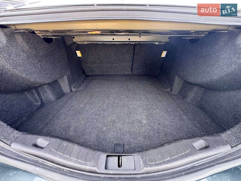Седан Ford Fusion 2014 в Запоріжжі
