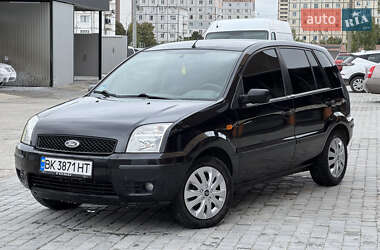 Хетчбек Ford Fusion 2003 в 