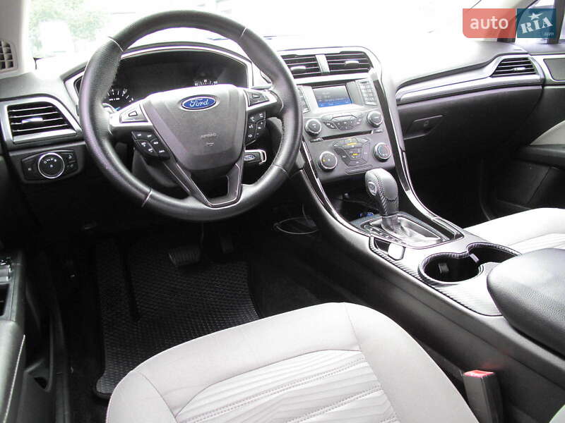 Седан Ford Fusion 2016 в Києві фото 44 Седан Ford Fusion 2016 в Києві