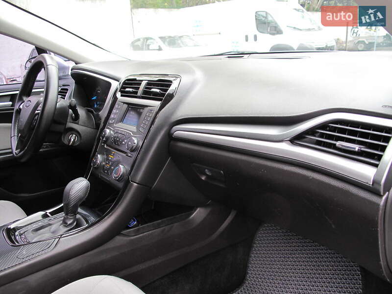 Седан Ford Fusion 2016 в Києві фото 62 Седан Ford Fusion 2016 в Києві