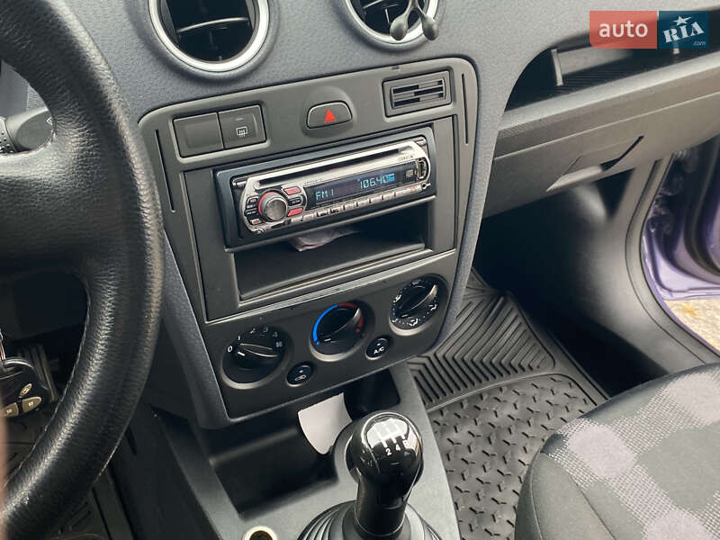 Хетчбек Ford Fusion 2006 в Вінниці
