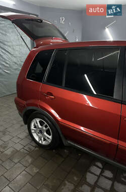 Хетчбек Ford Fusion 2006 в 
