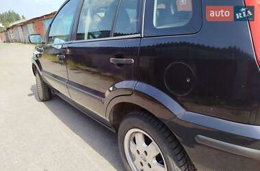 Хетчбек Ford Fusion 2005 в 