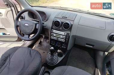 Хетчбек Ford Fusion 2005 в 