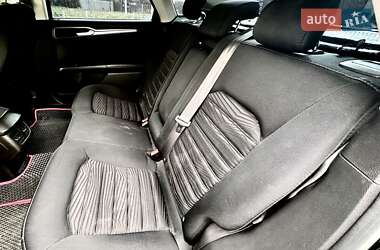 Седан Ford Fusion 2015 в 