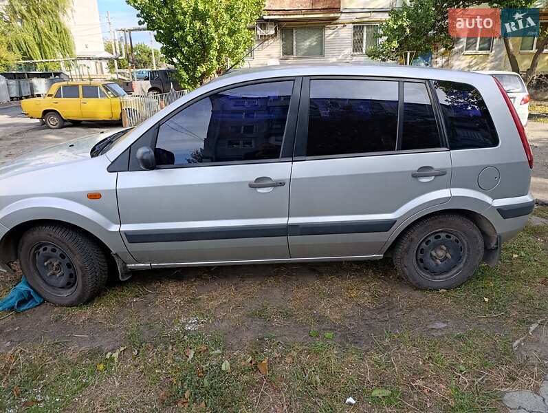 Хетчбек Ford Fusion 2008 в Павлограді