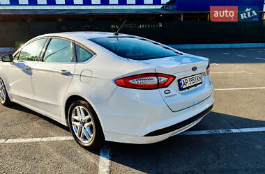 Седан Ford Fusion 2016 в 
