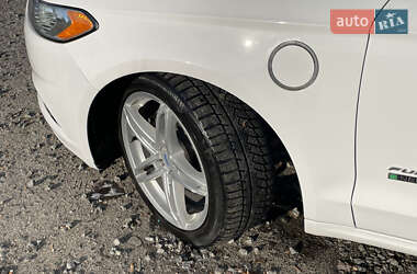 Седан Ford Fusion 2014 в 