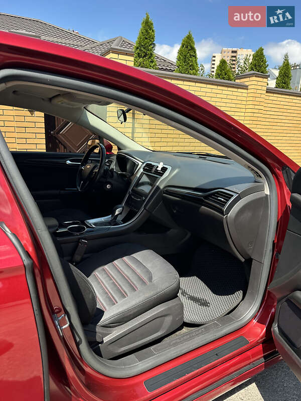 Седан Ford Fusion 2013 в Днепре