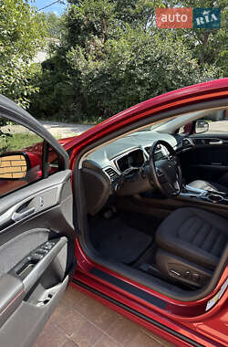 Седан Ford Fusion 2013 в 