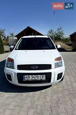 Хэтчбек Ford Fusion 2011 в 