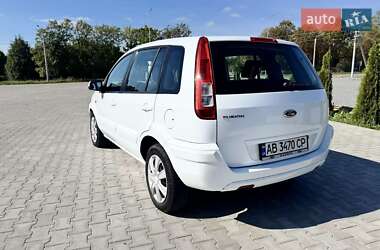 Хэтчбек Ford Fusion 2011 в 